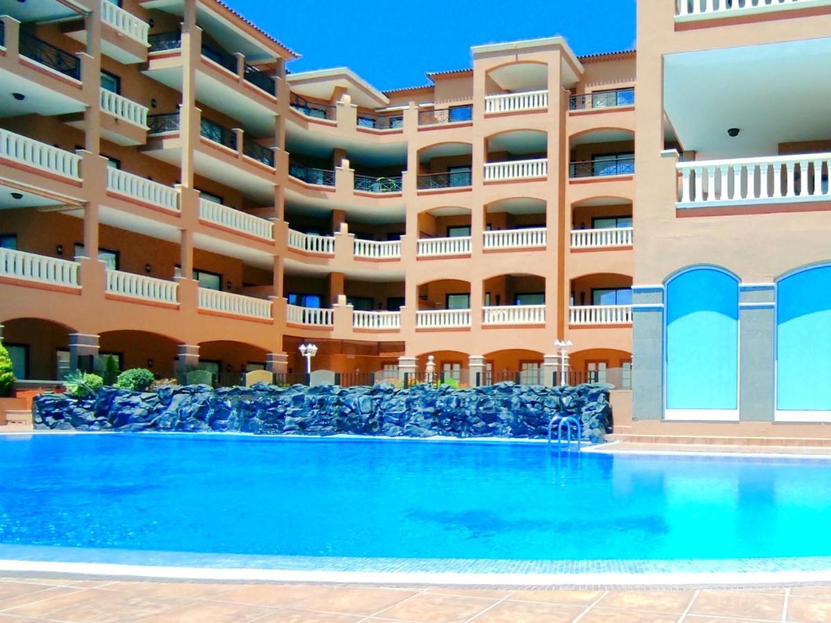 El Nautico Suites, The Beachfront Paradise ซานมิเกลเดียโบนา ภายนอก รูปภาพ